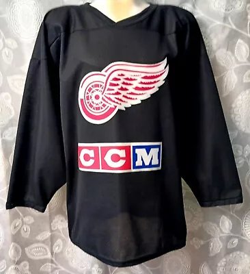 NOS Vintage 90s NHL Detroit Red Wings CCM Maska Black Air Knit Poly Jersey Sz L • $67.99