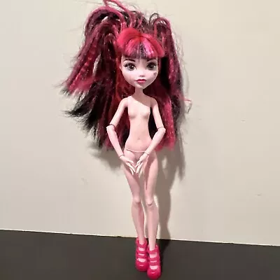 Monster High Electrified Hair Raising Ghouls Draculaura Doll Nude With Shoes • $9.99