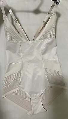 Ex M&S FIRM CONTROL WEAR YOUR OWN BRA NO VPL SHAPING BODYSUIT OPALINE NUDE Sz 10 • £12.99