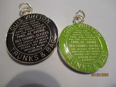 $39.99 • Buy LOUIS VUITTON LV 2 ZIPPER PULL CHARM GOLD Tone Metal , Black GREEN 35x41MM LOT 2