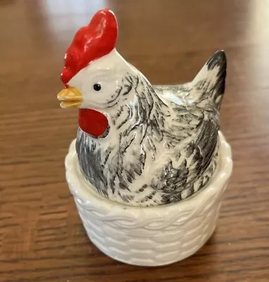 Vintage Lefton Chicken On Nest Salt & Pepper Shaker Set. New Old Stock • $9.99