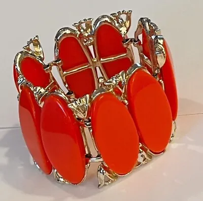 Vintage PAM Lucite Thermoset Coral Gold Tone Bracelet 1950s 1960s • $34.99