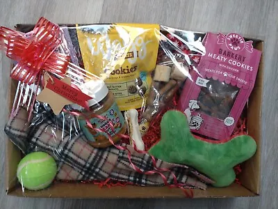 £25 • Buy 🐾Christmas Dog Hamper Christmas Pet Gift Present- Treats, Toys & Pet Scarf🎄