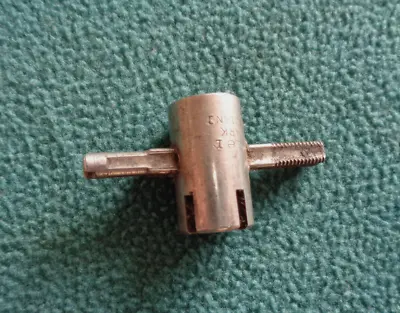 Vintage Schrader  Valve Core Key And Restorer - Car/Motorbike • $11.82