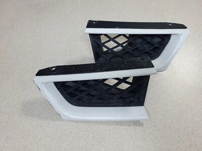 $59.99 • Buy 2006-2007 Subaru Impreza Front Bumper Left Right Grill Trim OEM White