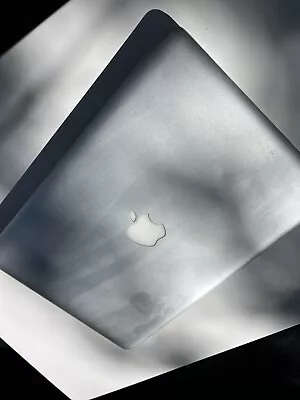 Apple MacBook Pro 13.3 In Laptop - MD101LL/A (need Reinstall Soft) • $90