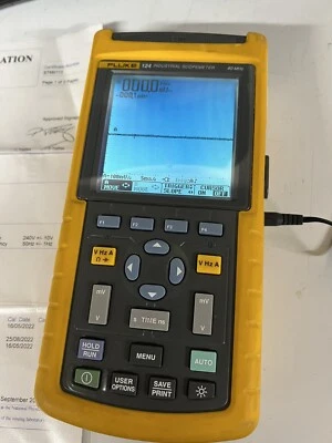 £649.99 • Buy Fluke 124 ScopeMeter Dual-Channel 40MHz HandHeld Oscilloscope / Calibration Cert