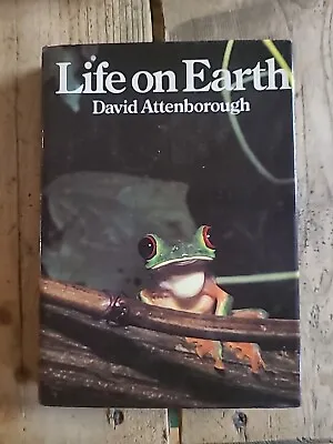 Life On Earth - Sir David Attenborough (Hardcover 1979) • £0.99