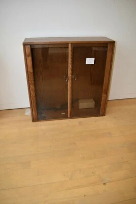 £425 • Buy Ercol Windsor Small Display Top In GD BROWN   ASH W91CM D32 H91  RRP £2240