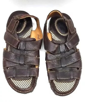 Men's BORN Brown Sandals 12 • $14.99