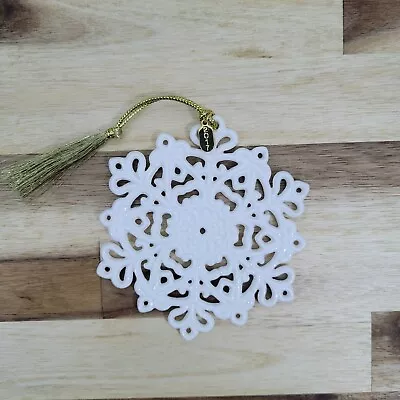 LENOX Snow Fantasies SNOWFLAKE ORNAMENT 2017 Annual Pierced Tree Ornament • $26.39