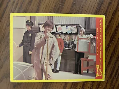 1967 Donruss The Monkees Yellow #30B Group On Street VgEx • $3.25