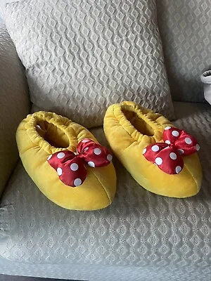 Minnie Mouse Disney Parks Authentic Original Adult Medium Slippers Shoes • £24.02