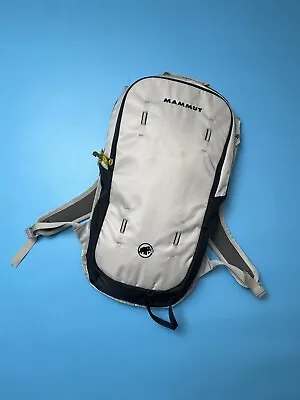 $70 • Buy Mammut Niravana Pocker 14 L Backpack ( Sample Product )