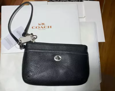 Coach F49472 PARK Turnlock Black Pebbled Leather Wristlet Wallet Clutch Bag NWT • $59.94