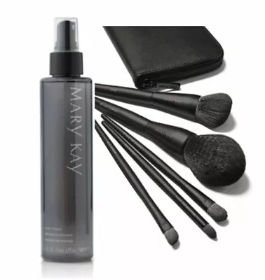 $44.99 • Buy Mary Kay(SET)BRUSH COLLECTION ESSENTIAL + BRUSH CLEANER(6 FL OZ )FREE SHIPPING!!