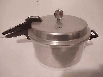 Mirro Pressure Cooker / Canner M-1956 Vintage 6 QUART • $49