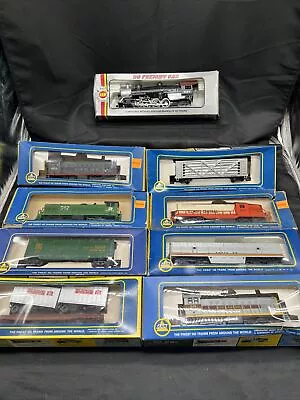 Lot Of 9 HO Scale AHM Trains • $46