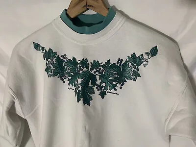 Vintage Christmas Mistletoe Sweatshirt White Large Xmas Grandma Cute 70s 80s 90s • $7.50