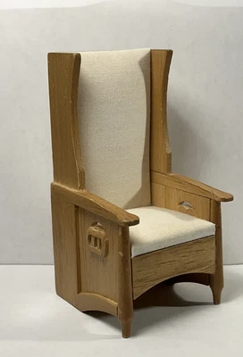 £40 • Buy Mackintosh CRM Dolls House Emporium Furniture Ladies Reading Chair . (80pc)