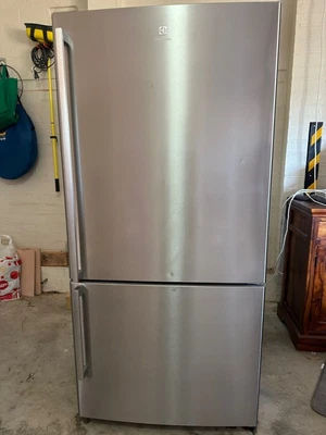 $199 • Buy Electrolux Fridge Freezer EBM5100SD-R