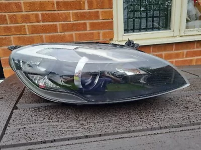 VOLVO V40 13-16 Headlight Headlamp Right Side 31420010 • $430.37