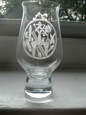 £22 • Buy Whisky Glass Superbly Hand Engraved By Wheel With Masonic Jewel