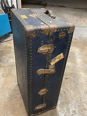 STEAMER TRUNK WARDROBE TRAIN CAR LUGGAGE Newark Trunk Company • $99