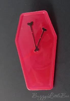 Monster High Doll Draculaura Die-ner Coffin Shaped Red Clock Accessory • $4.49