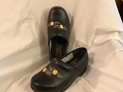 Moheda Toffeln Clogs Black W/Floral Size 38 • $35.99