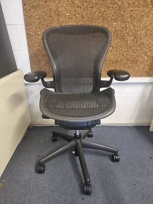 £395 • Buy Herman Miller Aeron Swivel Mesh Chairs Size B. Office Mesh Desk Chairs. 