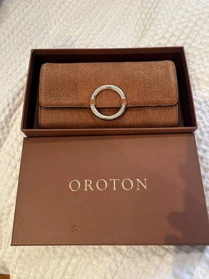 $69 • Buy Oroton Ashbury Slim Clutch Wallet BNIB Tan