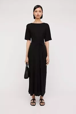 $250 • Buy Stunning Scanlan Theodore Linen Tshirt Dress In Black