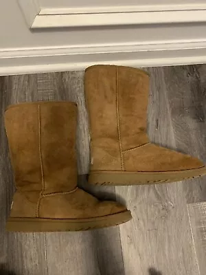 UGG Classic Tall II Women's Boot Size 6 Chestnut Round Toe • $35