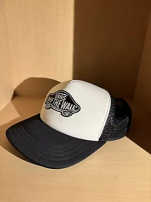 VANS “OFF THE WALL” SnapBack Hat Black And White • $7.78