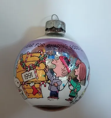 Snoopy Peanuts Charlie Brown Hallmark Christmas Vintage Glass Ball Ornament 1991 • $17.99