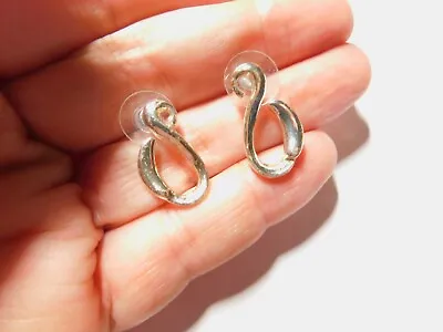 Silver Tone Metal S Curl Pierced Earrings Vintage • $3.22