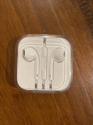 $12.60 • Buy Genuine Apple Earphones W/Headphone Jack And Mic