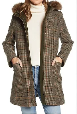 Pendleton Womens L Vintage Wool Duffle Coat Zip Fur Hood Plaid Green Classic • $65