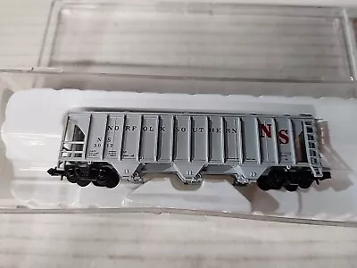 Con-Cor N Scale 0001-001773-(2) 3-Bay PS-2 40' Covered Hopper Norfolk Southern  • $5