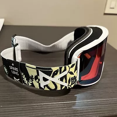 $205 • Buy ANON WM3 Goggle - Cylindrical Perceive Lens +Bonus Lens Included + Sleeve & Case