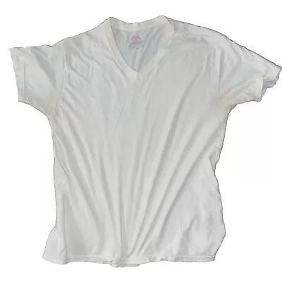 Hanes Men's Tagless V-Neck T-Shirt Size M - White • $2.90