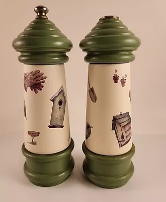 Pfaltzgraff Mr Dudley Salt Shaker  Pepper Mill Vintage Garden Theme Green Wood • $15