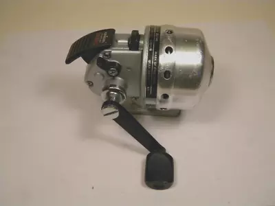 Vintage Daiwa SilverCast 212RL Korea Casting Reel • $14.99