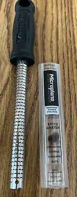 Microplane Premium Classic Spice Grater - Black Handle With Protective Cover • $7.95