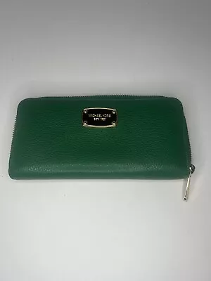 Michael Kors Jet Set Green Large Travel Continental Wallet Pebbled Leather Zip • $29.99