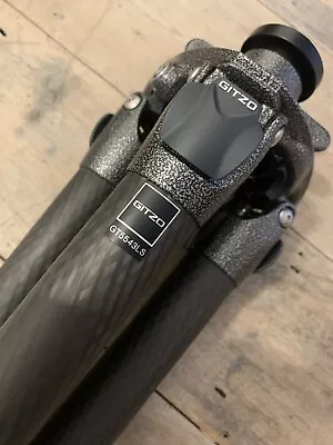 £900 • Buy Gitzo Gt5543l Tripod With Centre Column