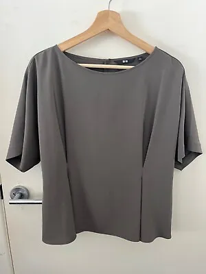 $22 • Buy Uniqlo Womens Blouse Size M Work Corporate Casual Business