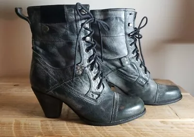 £8 • Buy New Look - Grey/Black Distressed Faux Leather Lace Up Ankle Boots UK Size 6 (39)