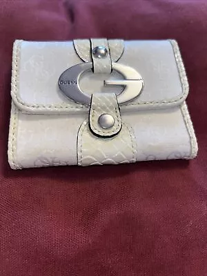 Guess Vintage Trifold Wallet Monogram Ivory Metal G Alligator Print • $20